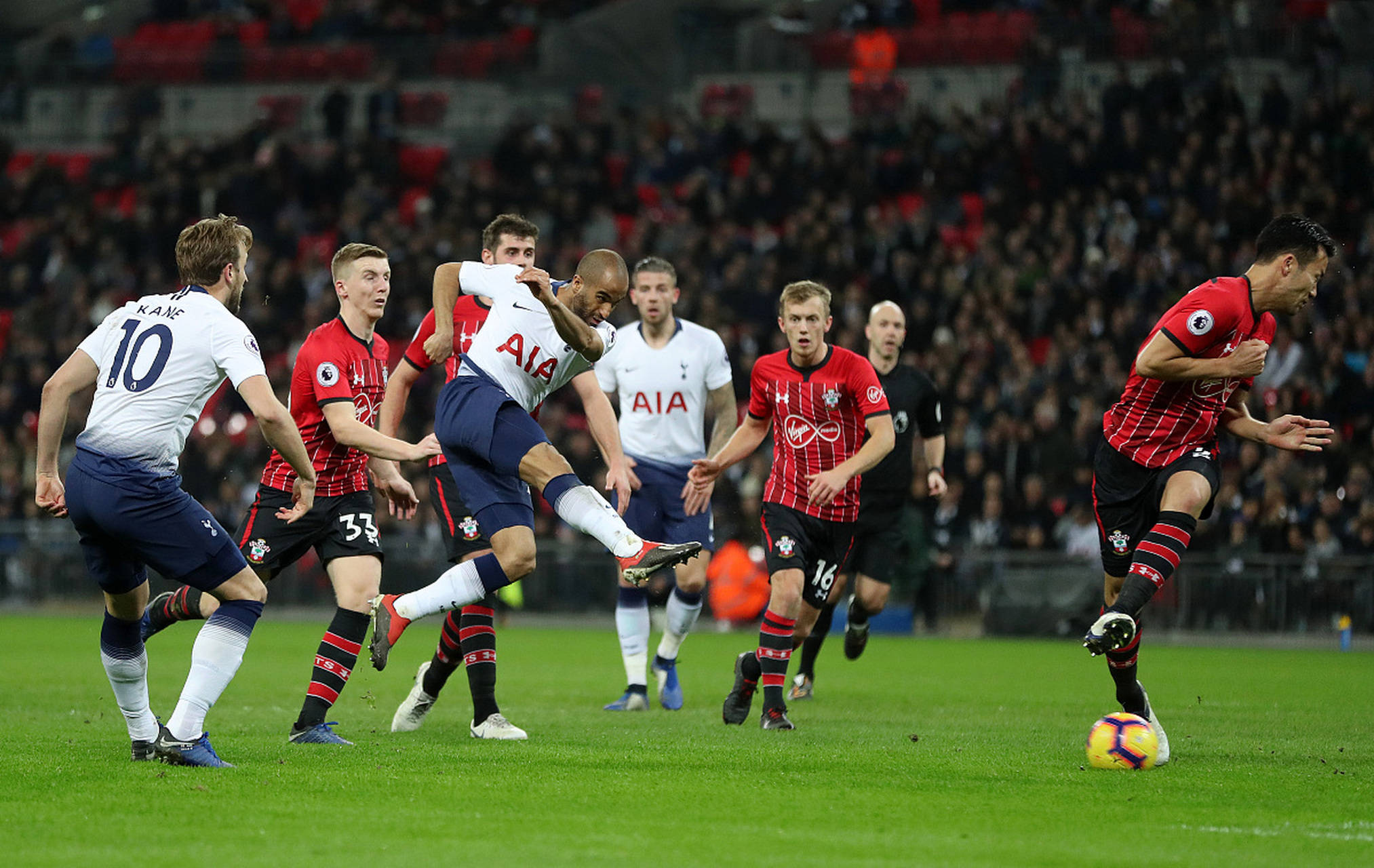 官宣:阿利森榮獲8月英超最佳撲救獎!.